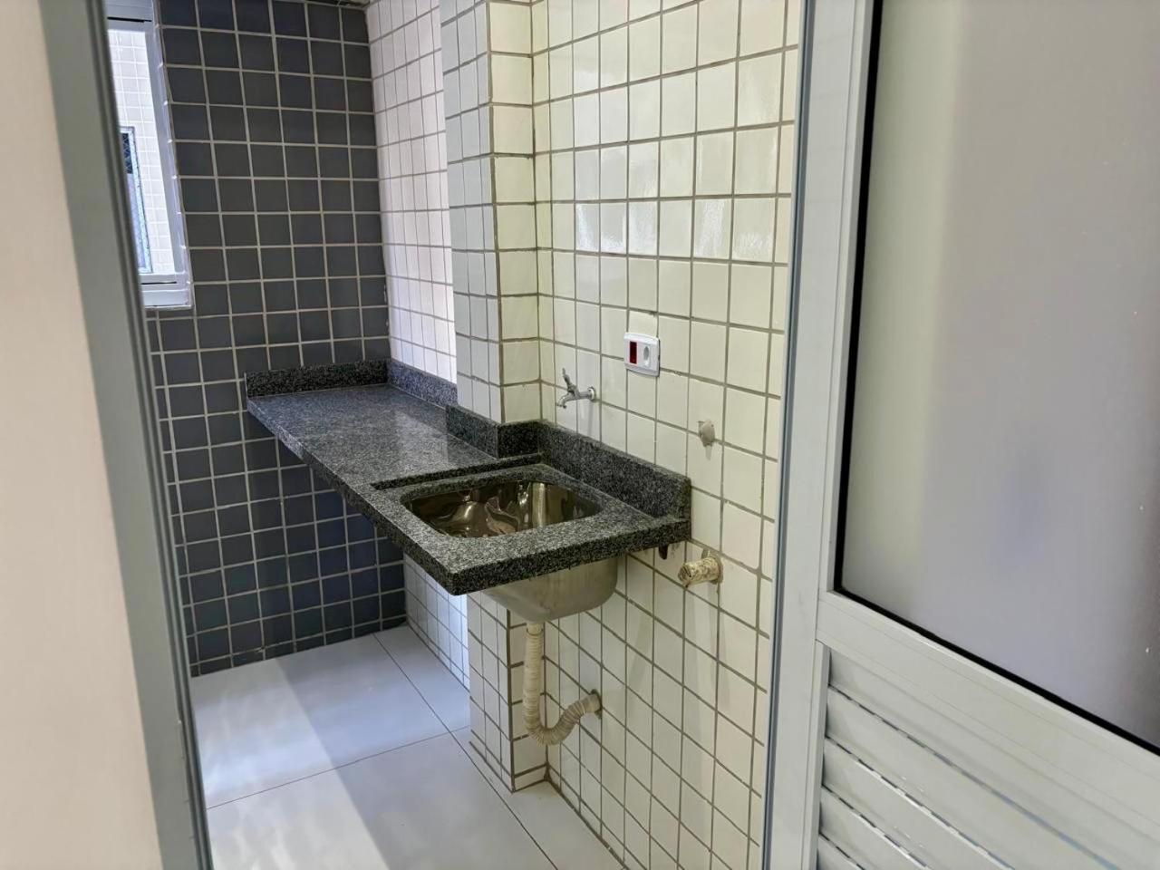 Novo Apto Canto Do Forte, Rua Praia Vista Montanha, Com Wi Fi, Homebeach10, 01 Vaga De Garagem, Melhores Restaurantes Ao Lado プライア・グランデ エクステリア 写真