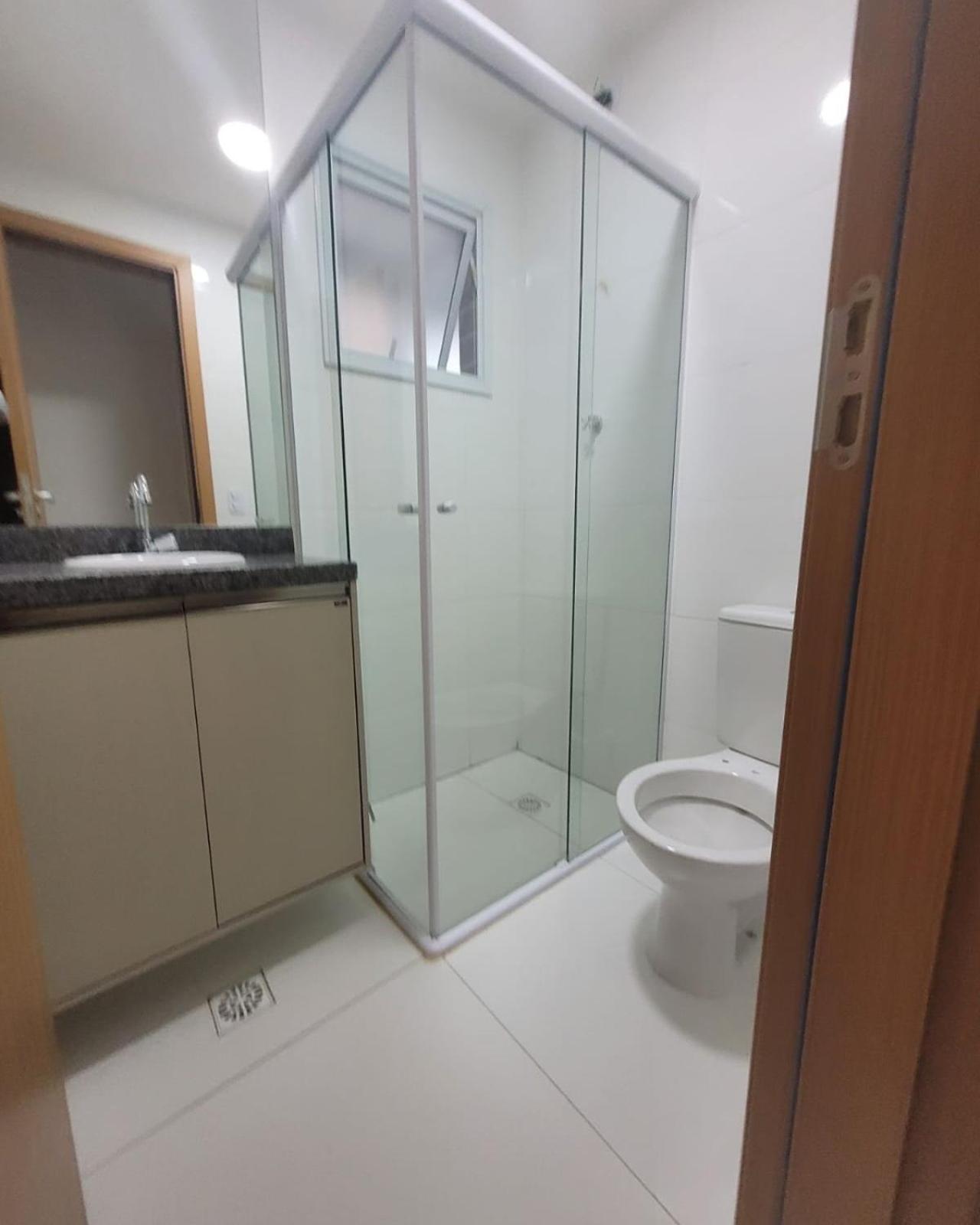 Novo Apto Canto Do Forte, Rua Praia Vista Montanha, Com Wi Fi, Homebeach10, 01 Vaga De Garagem, Melhores Restaurantes Ao Lado プライア・グランデ 部屋 写真