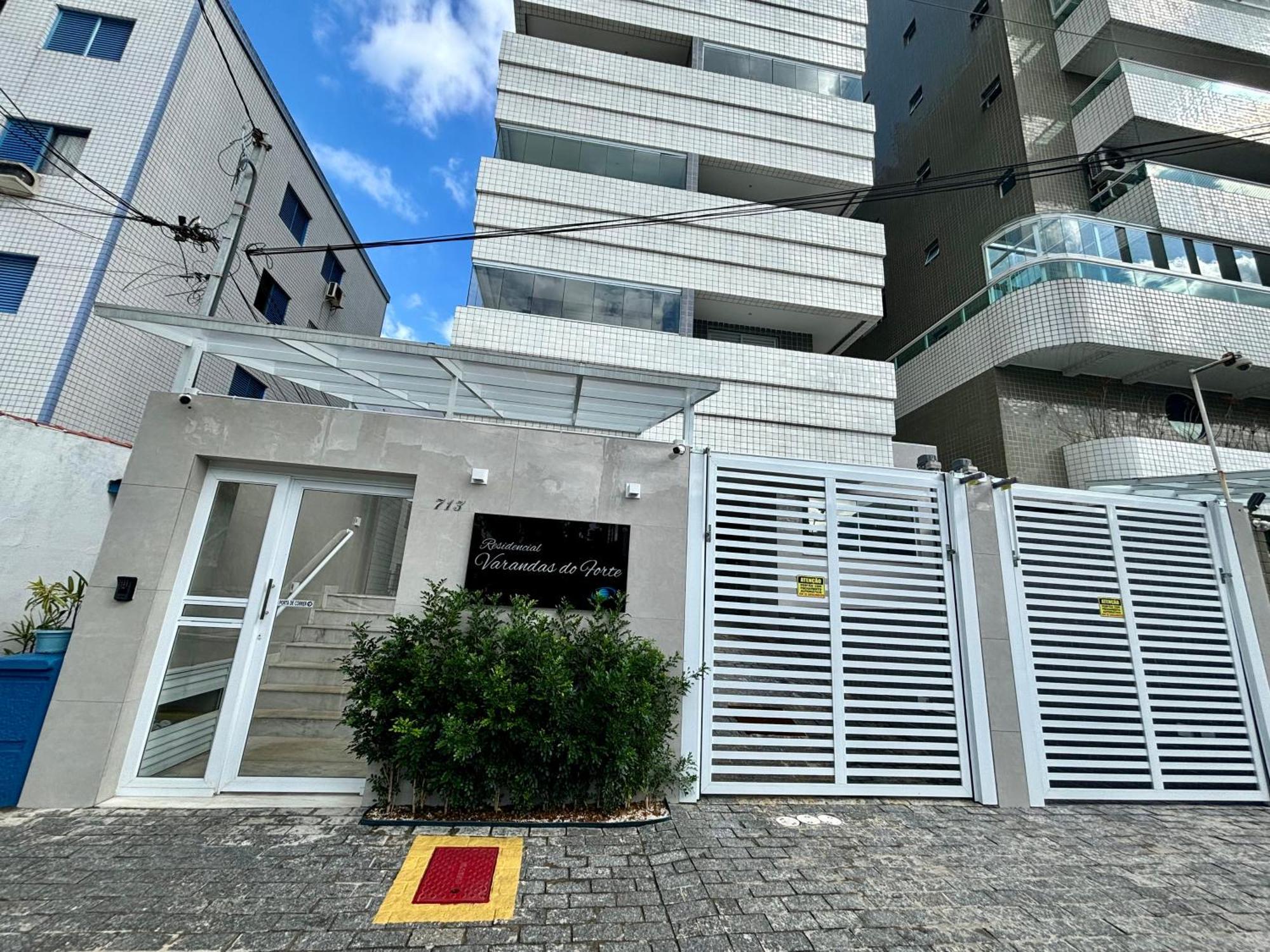 Novo Apto Canto Do Forte, Rua Praia Vista Montanha, Com Wi Fi, Homebeach10, 01 Vaga De Garagem, Melhores Restaurantes Ao Lado プライア・グランデ エクステリア 写真